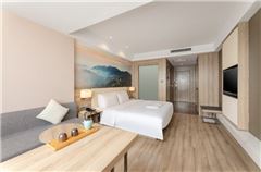 Wooden Queen Room