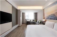 Executive Queen Room