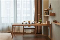 Business Queen Room
