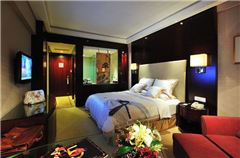 Executive Queen Room