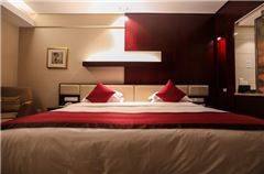 Executive Queen Room