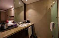 Executive Queen Room