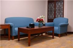 Business Queen Room