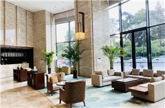 Lobby-Lounge