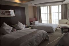 Deluxe Family Suite