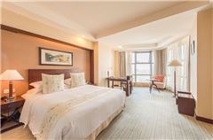 Luxury Queen Room