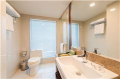 Boutique Queen Room