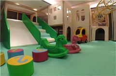 Aire de jeux pour enfants / club pour enfants