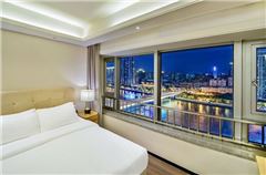 Deluxe River-view Single Room
