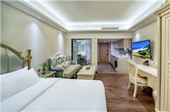 Super River-view Queen Room