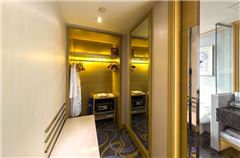 Superior Business Room