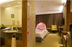 Family Queen Room