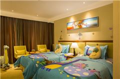 Family Twin Room