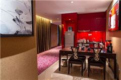 Christine Family Suite