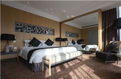 Christine Family Suite