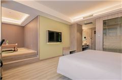 Executive Queen Room