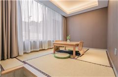 Executive Queen Room