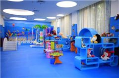 Aire de jeux pour enfants / club pour enfants