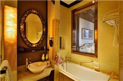 Two-bedroom Family Suite