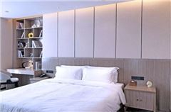 Executive Queen Room