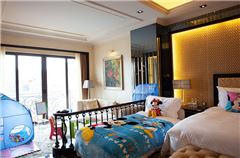 Castle Family Room