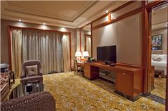 Castle Elegant Suite