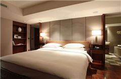 Yue Bund River-view Room