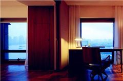 Shanghai Suite City View