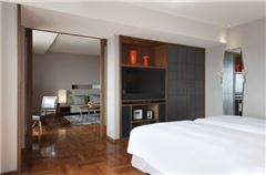 Shanghai Suite City View
