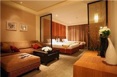 Feature Deluxe Twin Room