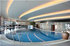 piscine intérieure