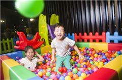 Aire de jeux pour enfants / club pour enfants