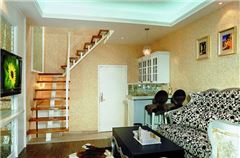 Multi-level 2 -bedroo Apartment
