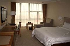 Warm Queen Room