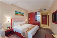 Warm Queen Room