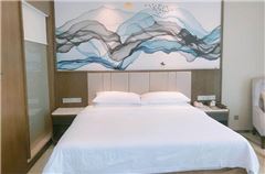 Business Queen Room