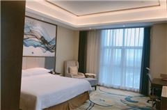 Business Queen Room