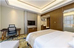 Business Queen Room