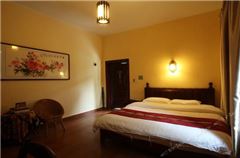 Deluxe Couple Room