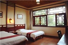 Mountain-view Triple Suite B