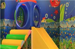 Parco giochi per bambini / miniclub