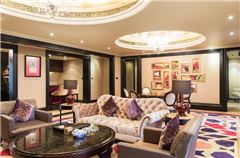 Deluxe Executive Suite