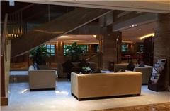 Lobby-Lounge