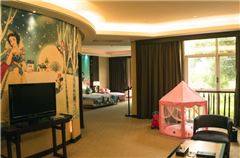 Family Deluxe Suite