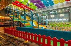 Aire de jeux pour enfants / club pour enfants