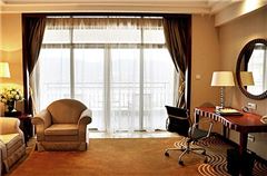 Executive Panoramic Room