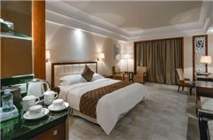 Executive Panoramic Room