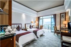 Deluxe Lake-view Twin Room