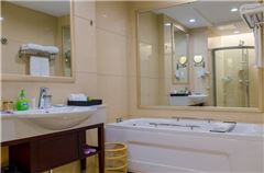 Deluxe Lake-view Queen Room
