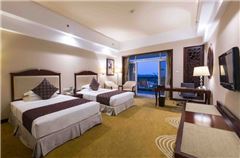 Deluxe Lake-view Twin Room